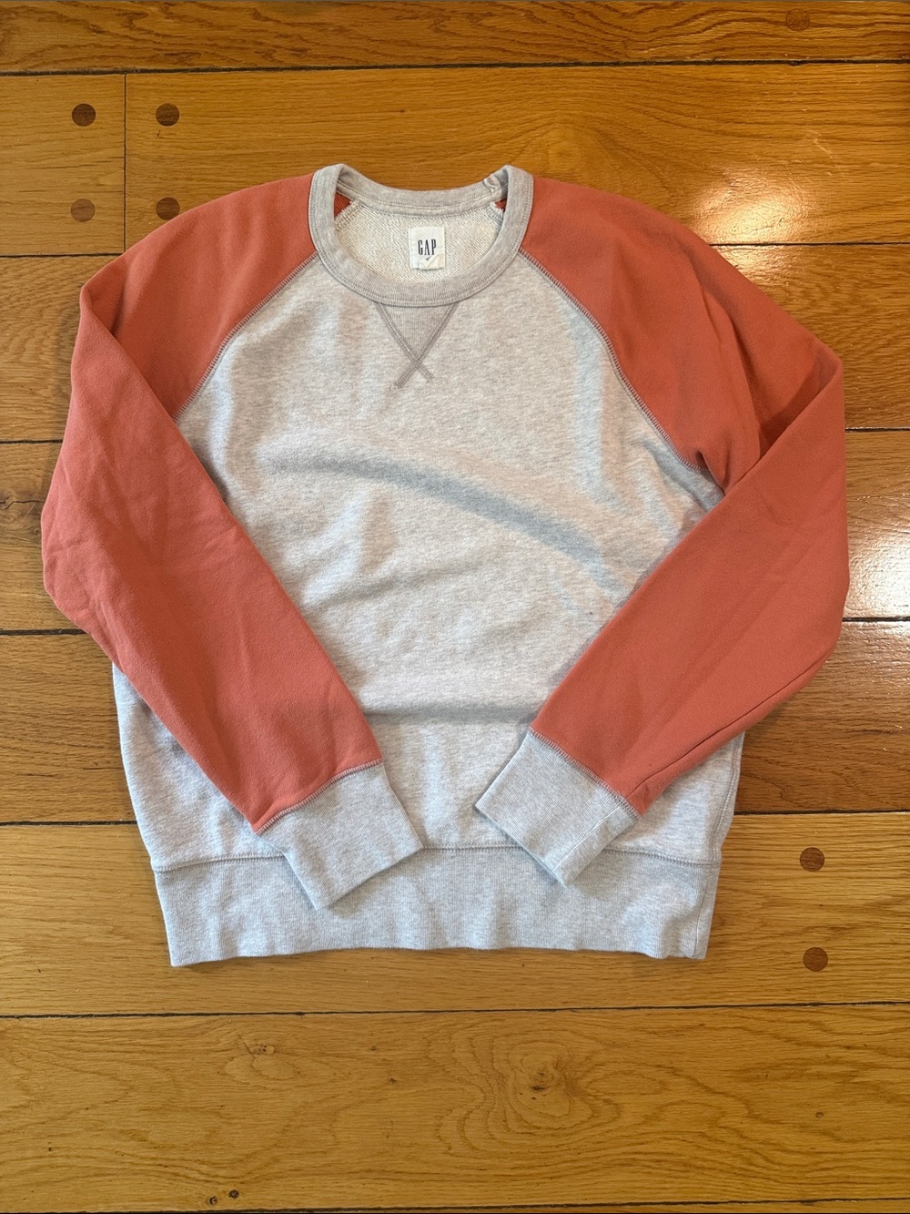 GAP Men’s Light Gray Crewneck with Rust Raglan Sleeves